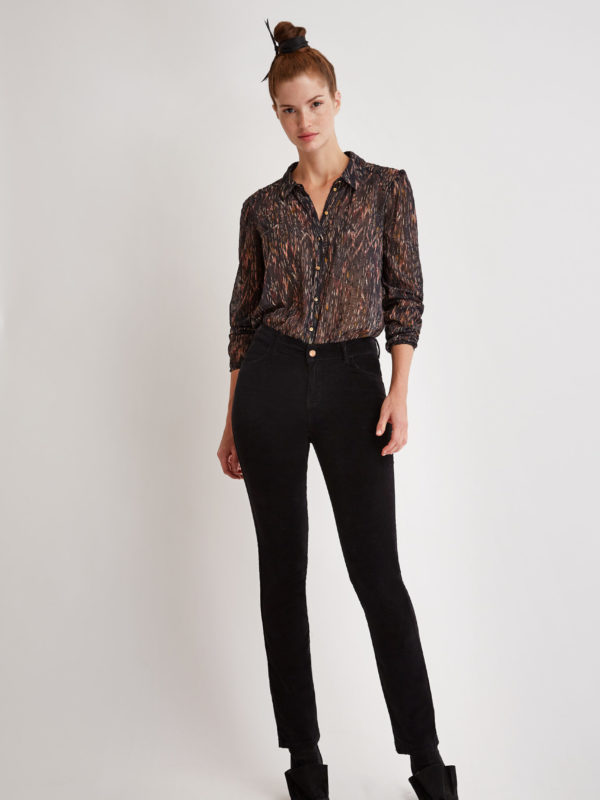 2 250120Fblack scaled 1